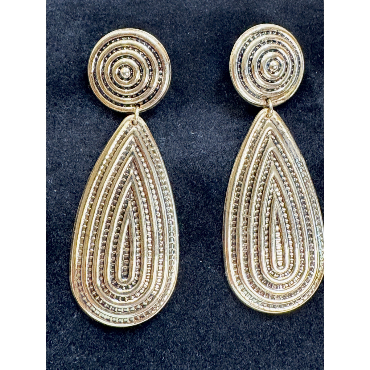 Vintage Gold Tone Teardrop Dangle Post Earrings Statement 3" Textured Retro E509