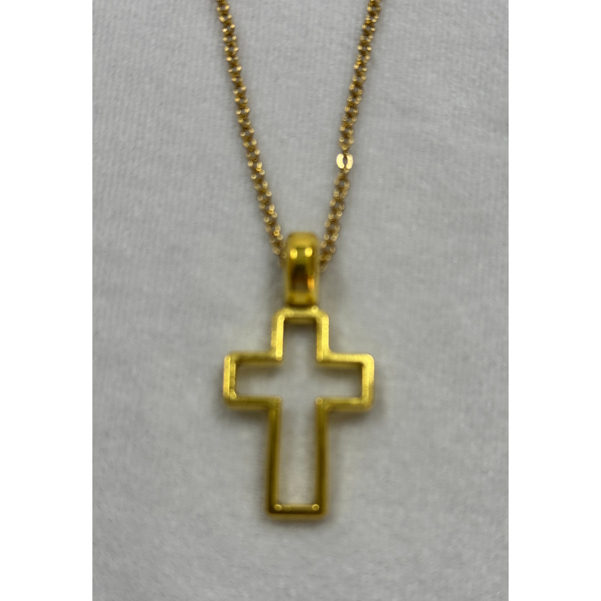 Gold Tone Cross Necklace Christian Faith Pendant 18-20 Inch Chain N289