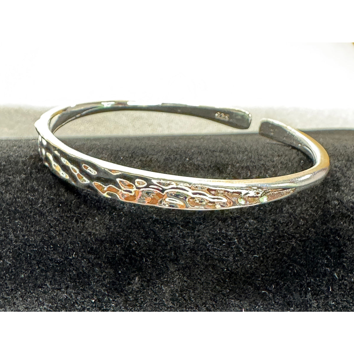 925 Sterling Silver Plated Adjustable Cuff Bracelet Hammered Texture B072