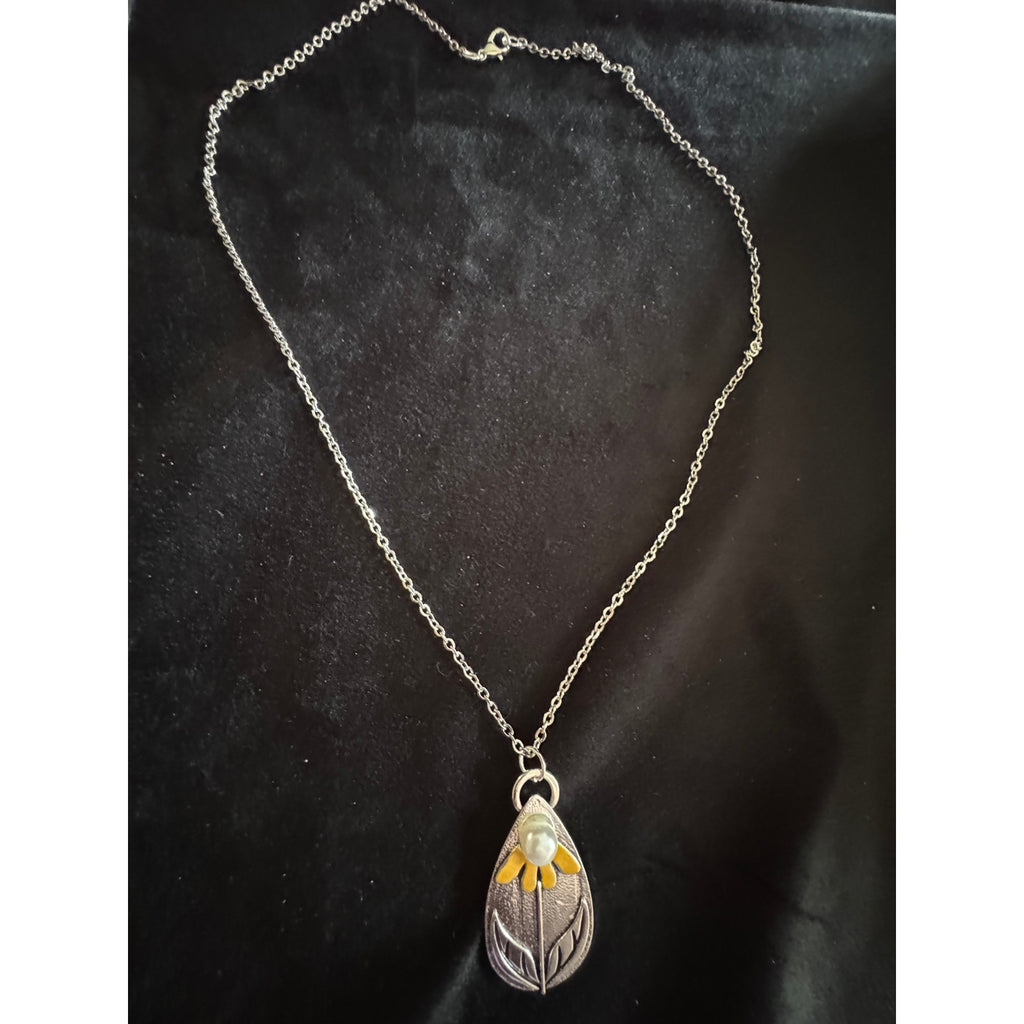Yellow Flower with Pearl on a Silver Pendant 24 Inch Chain N274