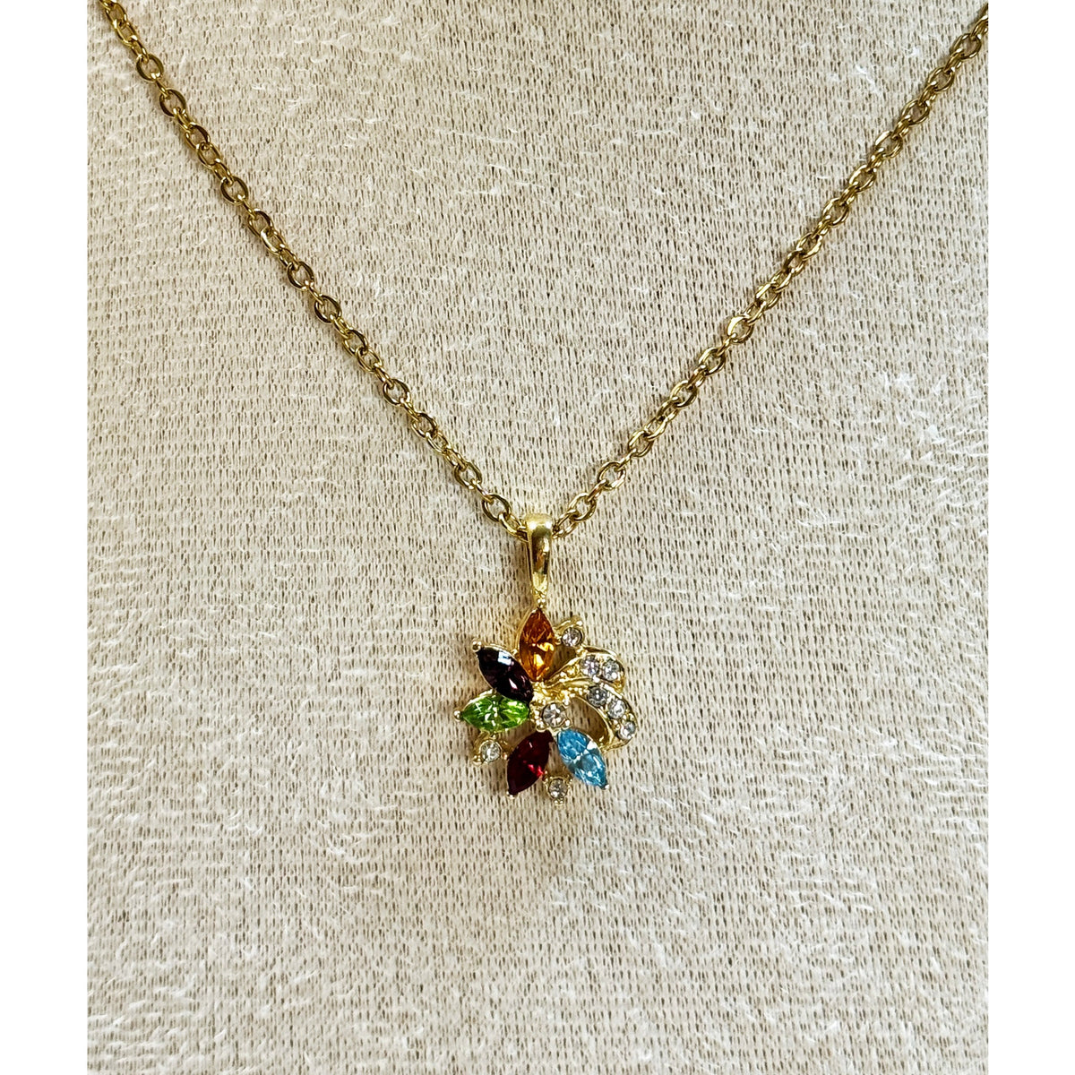 Vintage Multicolor Rhinestone Pendant Necklace Gold Tone  Colorful Floral  N479