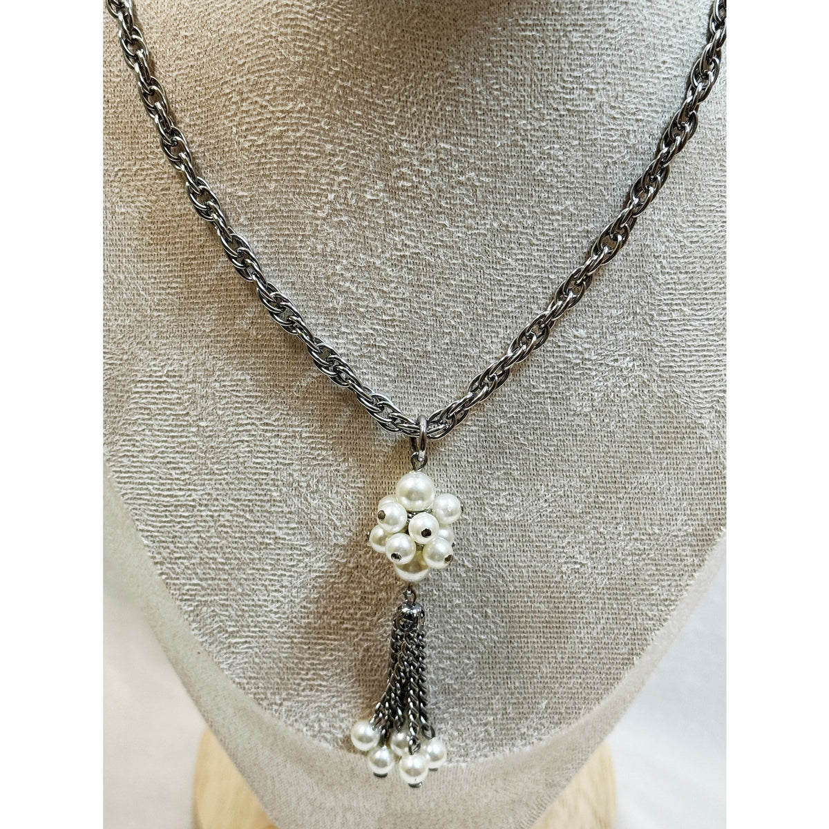 Vintage Faux Pearl Tassel Necklace Silver Tone 22" Chain Statement  N142