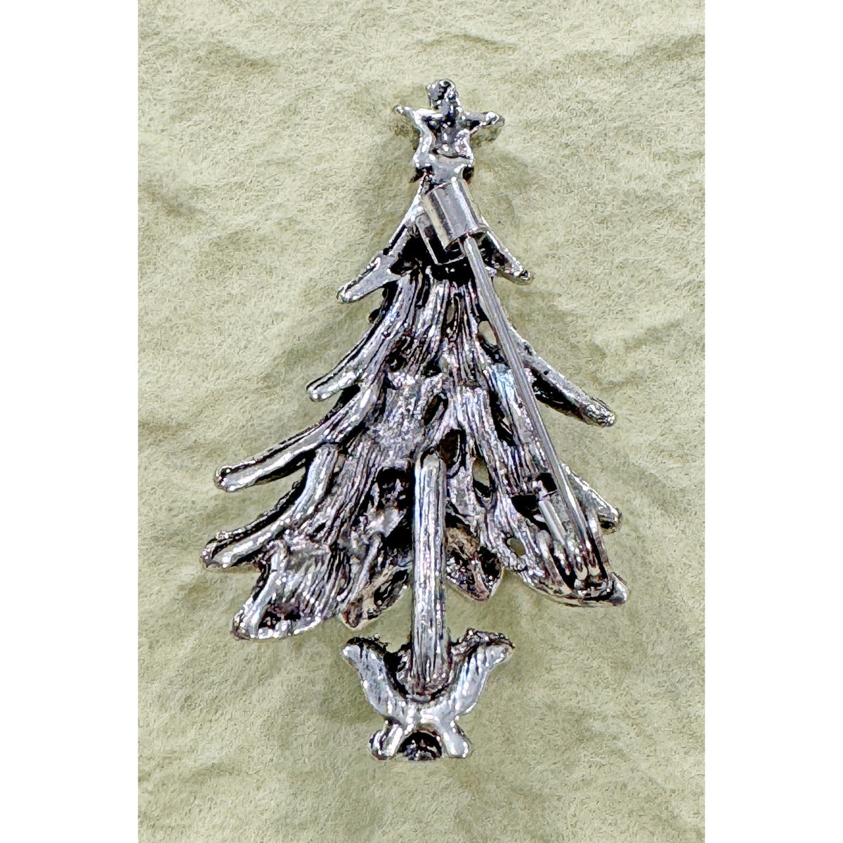 New Silver Tone Christmas Tree Brooch with Red and Green Rhinestones CP15