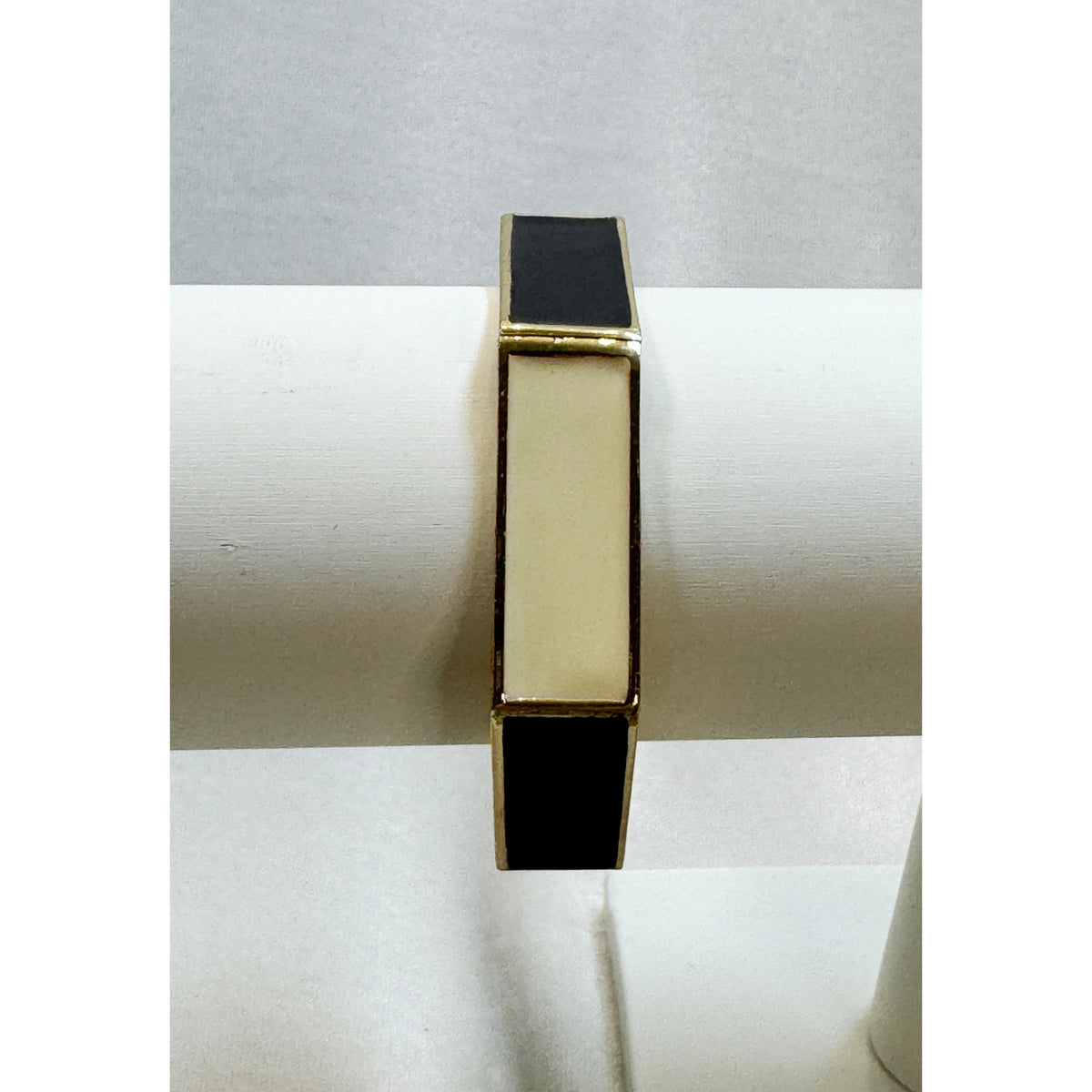 Vintage Black White Enamel Hinged Bangle Bracelet Gold Tone Geometric 1/2"  B088