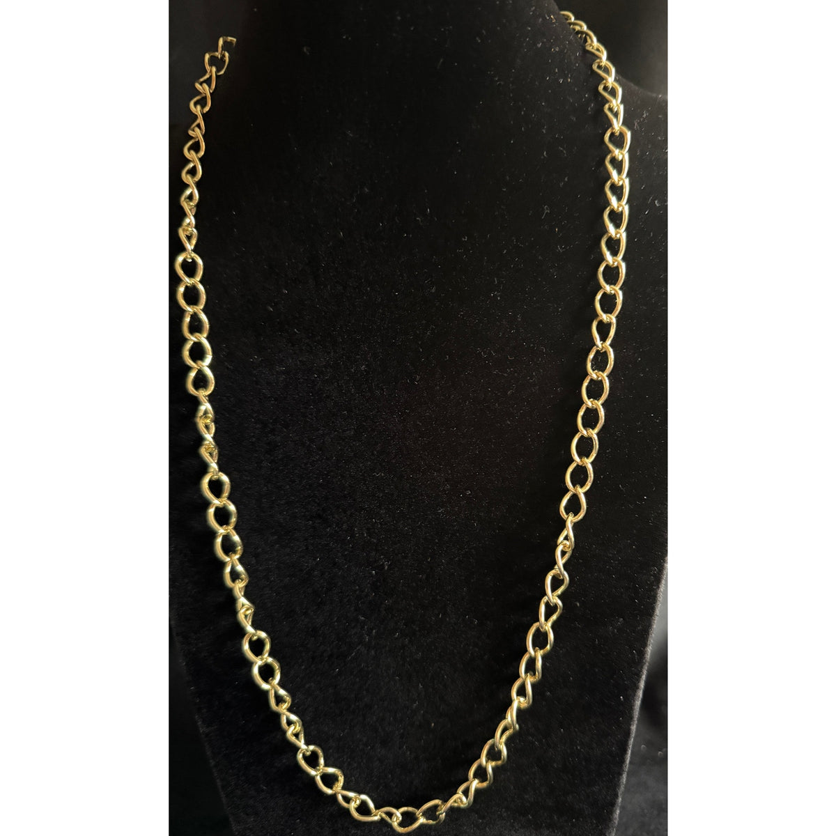 Gold Tone Chain Necklace 24” Lightweight Fashion Jewelry Link Chain Classic N206