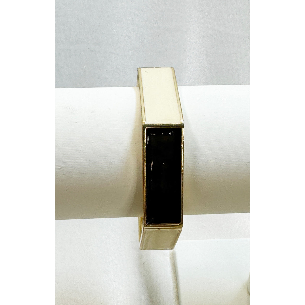 Vintage Black White Enamel Hinged Bangle Bracelet Gold Tone Geometric 1/2"  B088