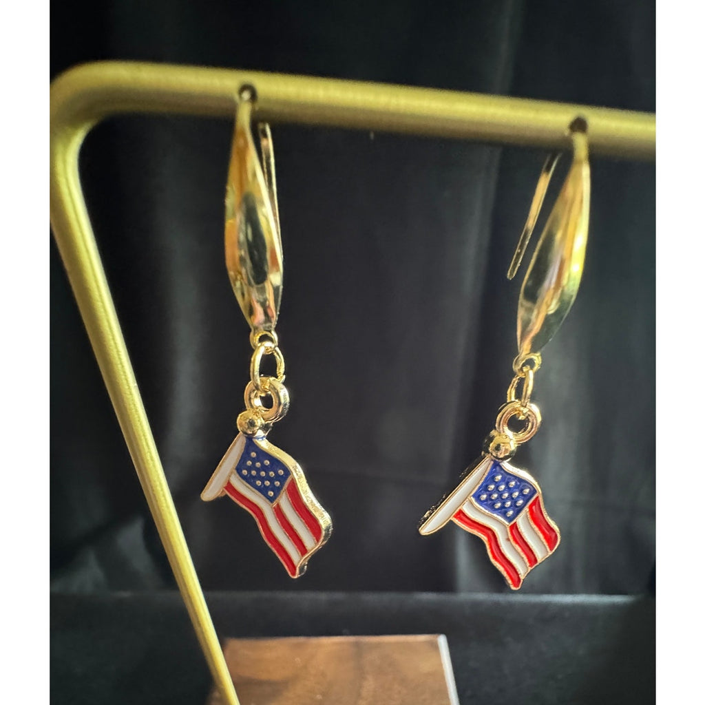 Americana USA Flag Dangle Earrings Patriotic Red White Blue E232