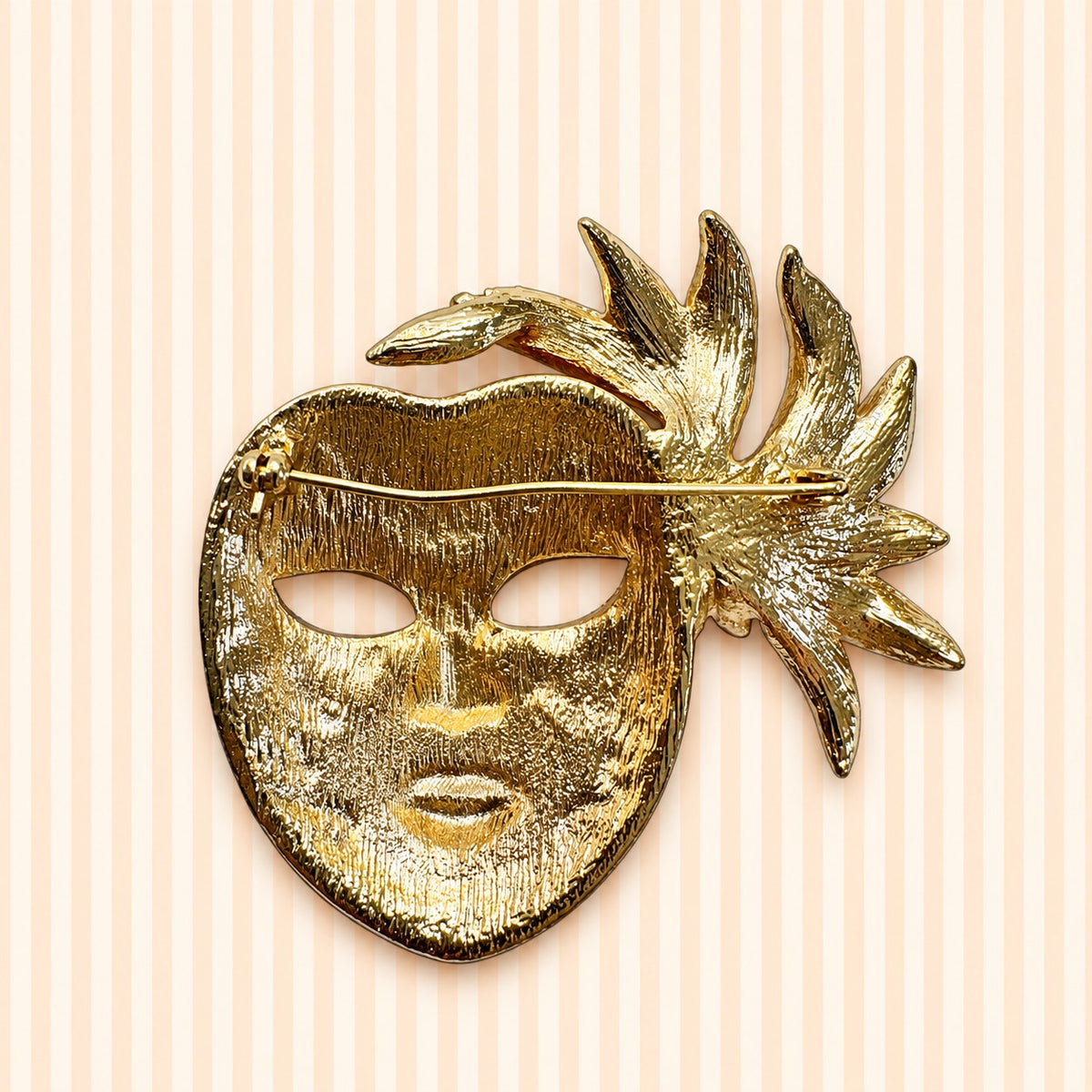 Mardi Gras Mask Brooch Rhinestone Enamel Gold Tone Masquerade Carnival Pin CP207