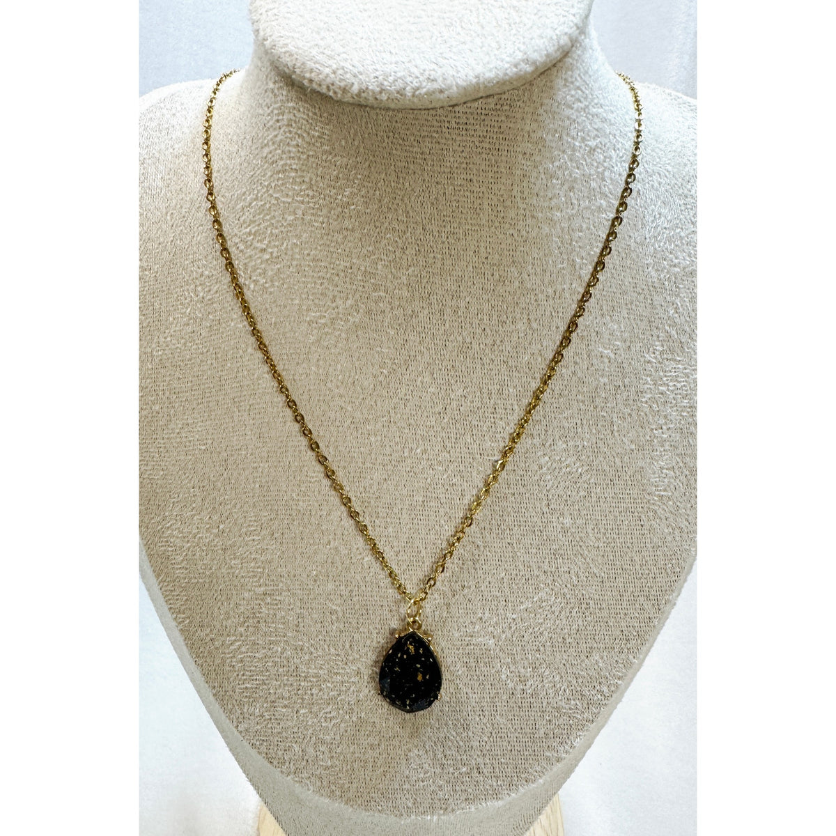 Black Teardrop Crystal Necklace Gold Tone Elegant Statement Pendant N434