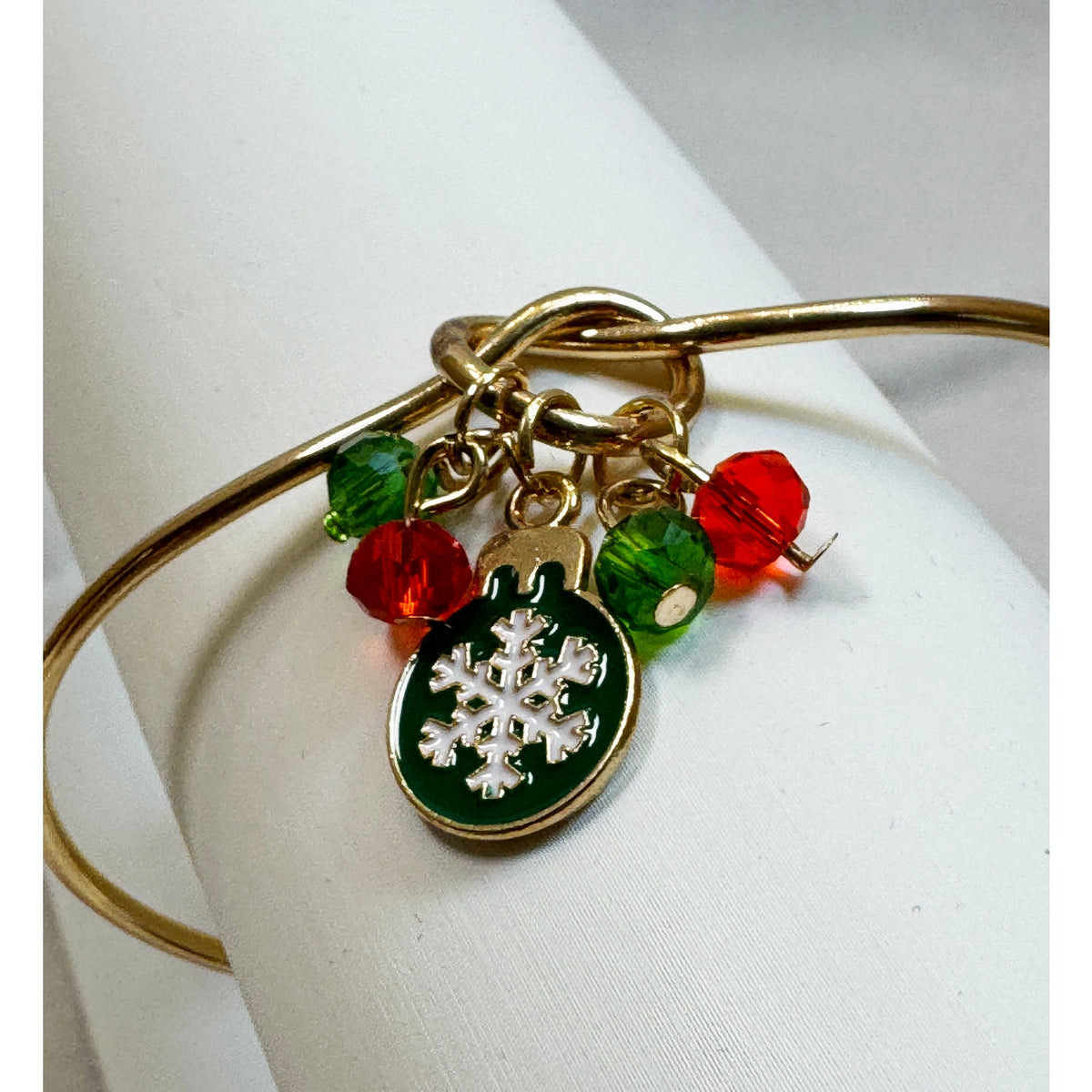 Christmas Snowflake Charm Gold Cuff Bracelet Holiday Bangle Red Green Beads B068
