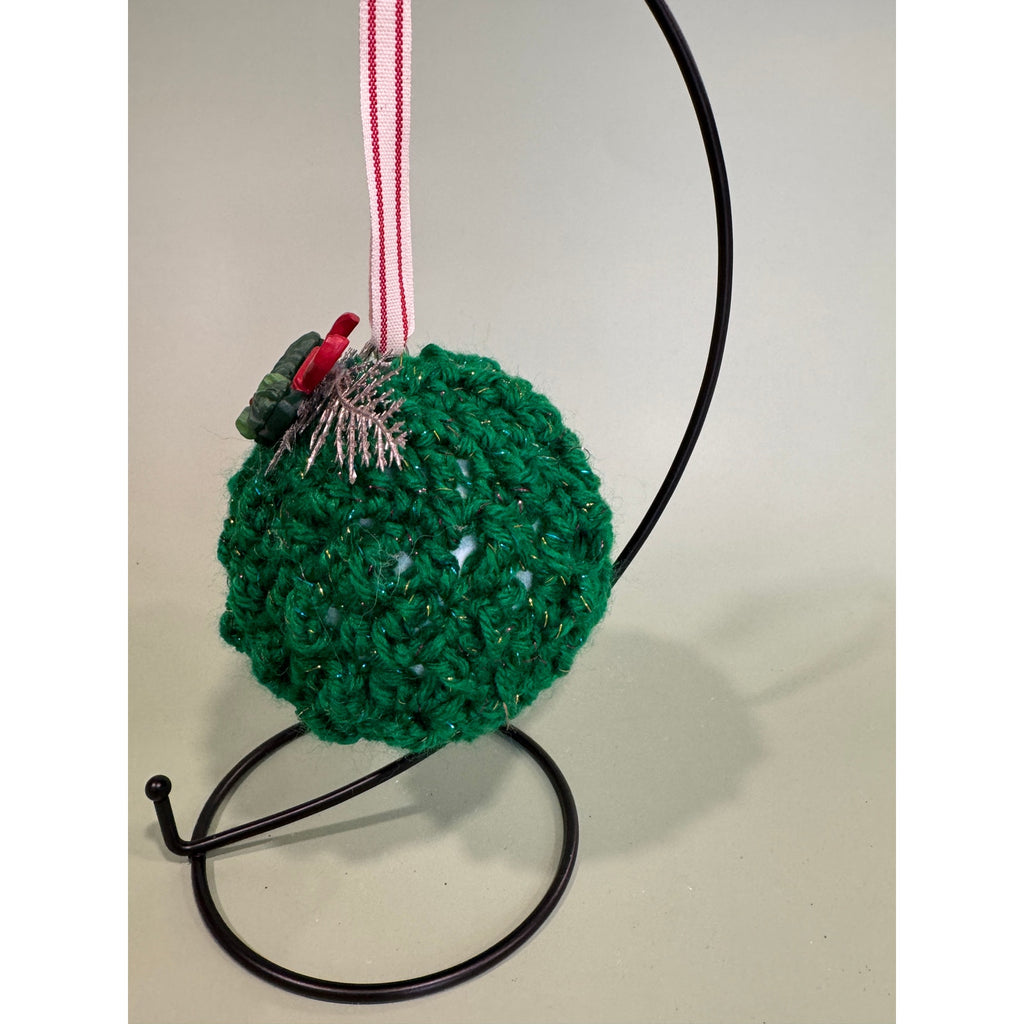 Handmade Crocheted Christmas Ornament Ball Bauble Tree Decoration   CO15