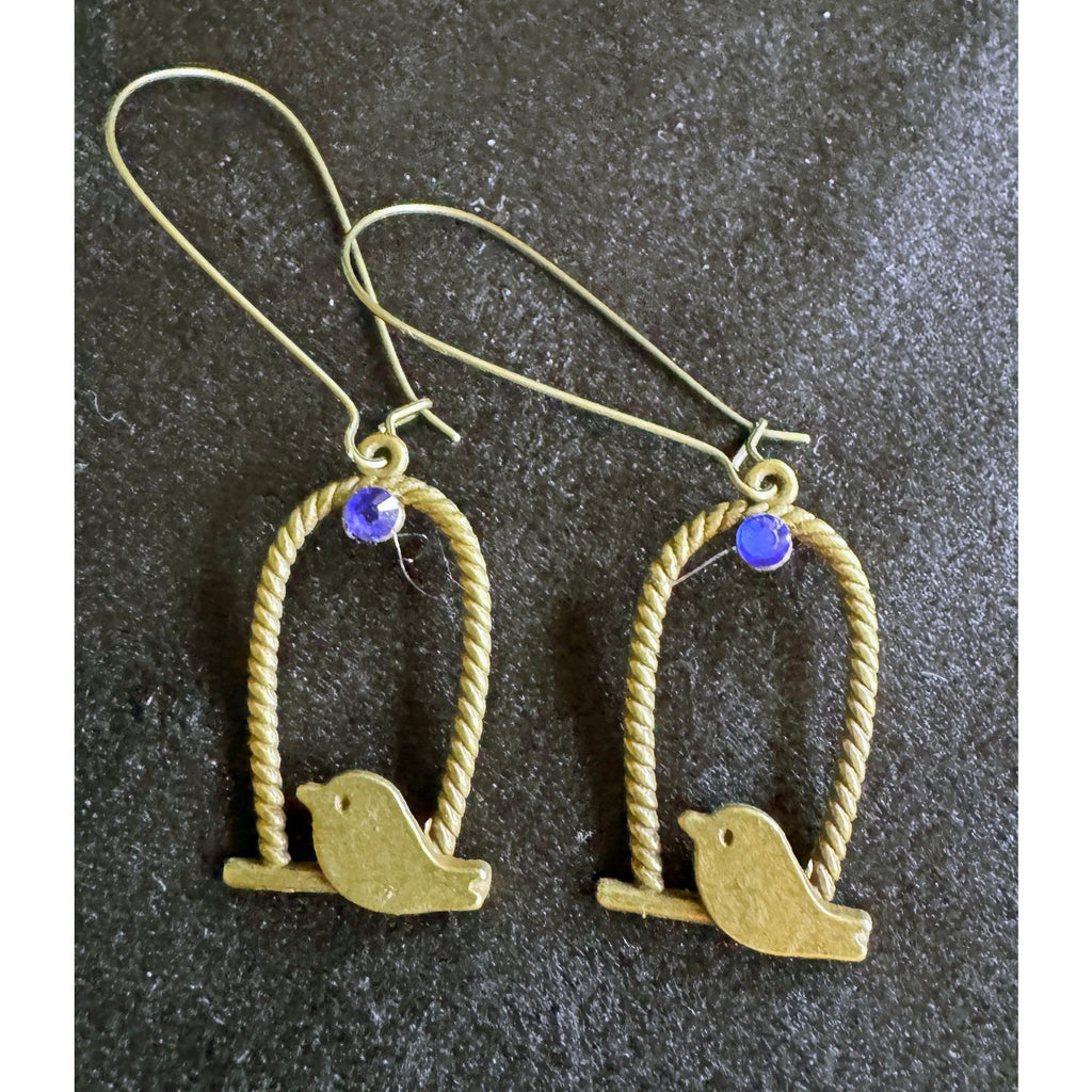 New Antiqued Bronze Bird Dangle Earrings E190