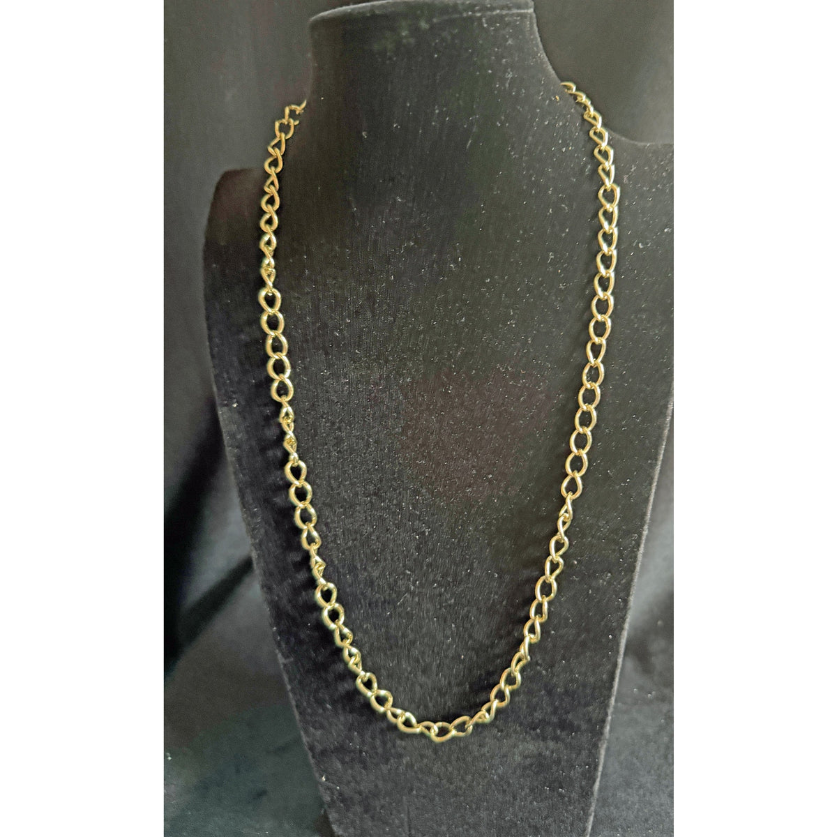 Gold Tone Chain Necklace 24” Lightweight Fashion Jewelry Link Chain Classic N206
