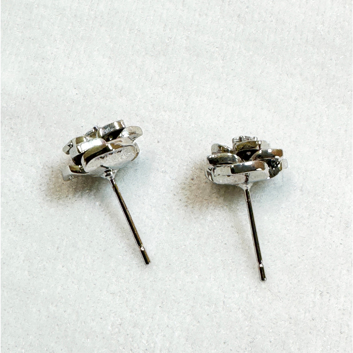 Silver Tone Rhinestone Rose Flower Post Earrings Sparkly Studs 1/2" E289