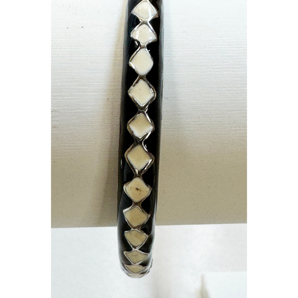 intage Black White Enamel Hinged Bangle Tone Geometric 1/4"  B084