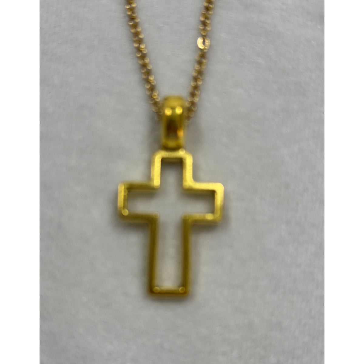 Gold Tone Cross Necklace Christian Faith Pendant 18-20 Inch Chain N289