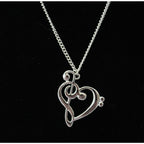 Pre-Owned Silver Toned Necklace with Fancy Heart Shaped Pendant N57