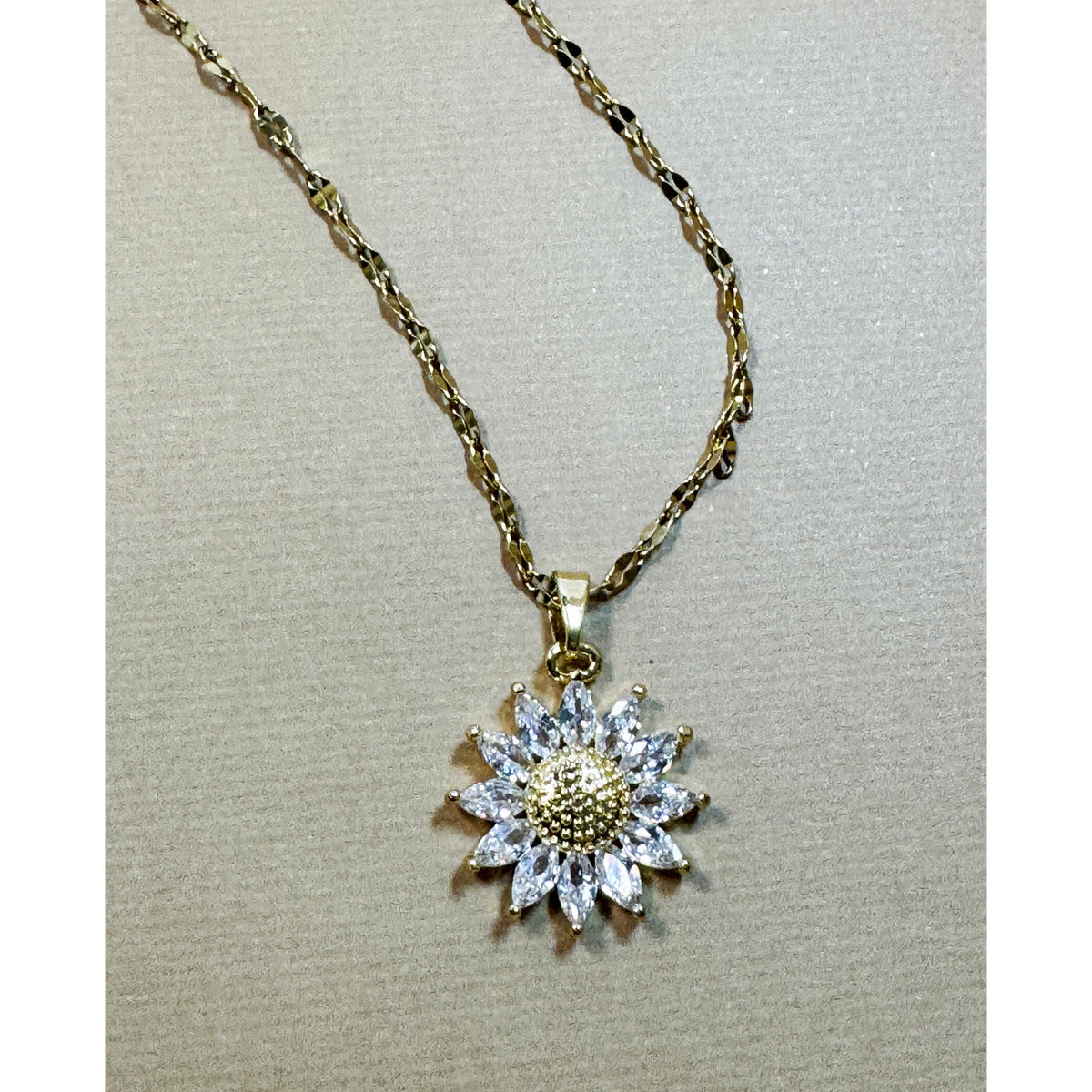 Gold Tone Sunflower Necklace with Clear Rhinestone Pendant 16-18" Chain New N305