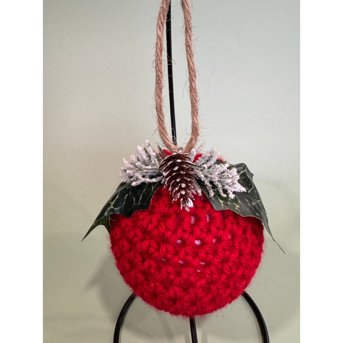 Handmade Crocheted Christmas Ornament Ball Bauble Tree Decoration   CO14