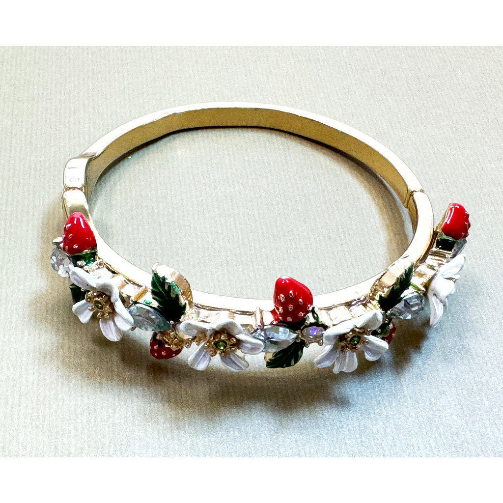 Gold Tone Strawberry & Daisy Hinged Bangle Bracelet Rhinestone Floral B145