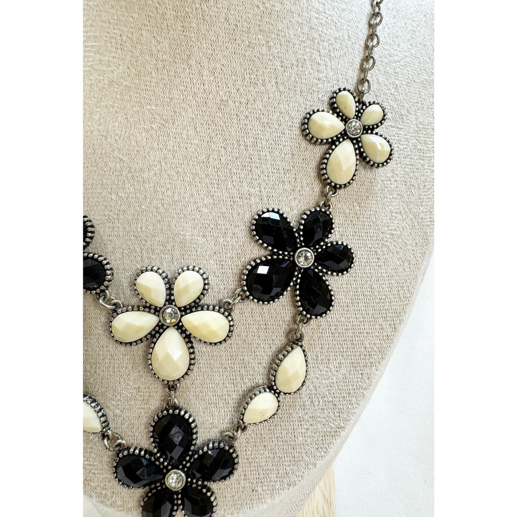 Vintage Black White Flower Bib Necklace Rhinestone 18-20 Statement  N416