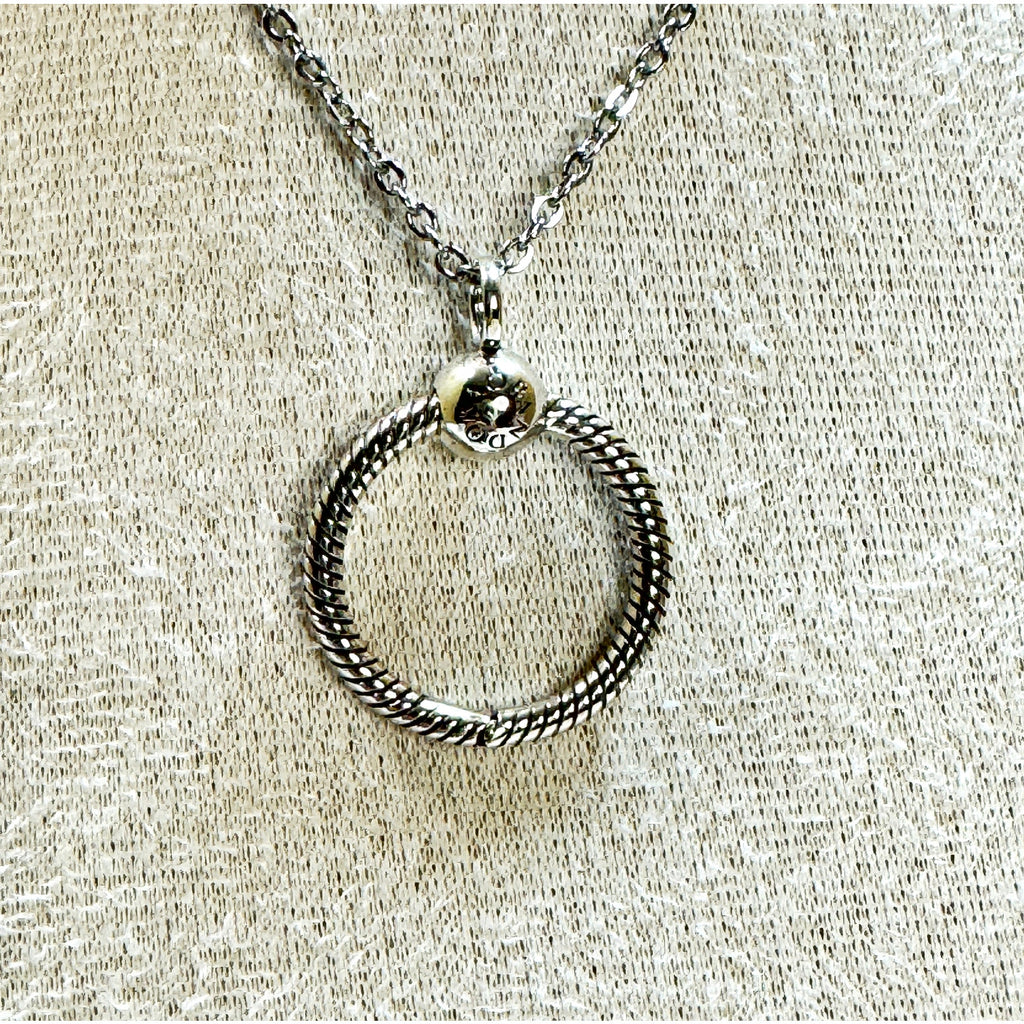 Silver Tone Circle Pendant Necklace Open Hoop Pendant Minimalist Pre-Loved N460