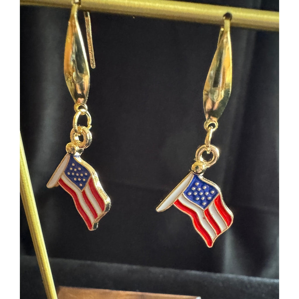 Americana USA Flag Dangle Earrings Patriotic Red White Blue E232