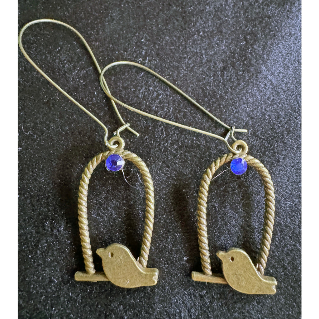 New Antiqued Bronze Bird Dangle Earrings E190