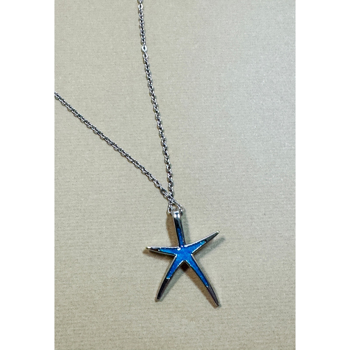 Silver Tone Turquoise Colored Starfish Necklace  Ocean Sea Star Pendant 16" N303