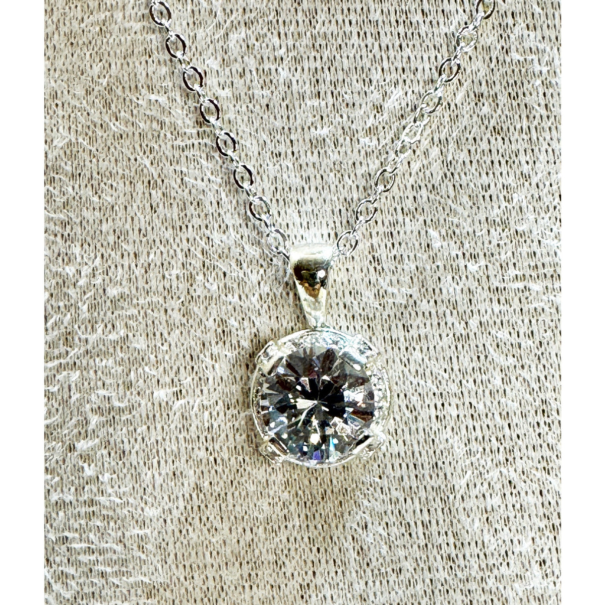Round Clear Crystal Solitaire Pendant Necklace Silver Tone 18" Chain N450