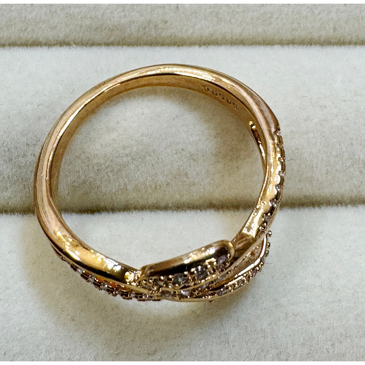New Size 6 Gold Tone Ring Cubic Zirconia Twist Statement Ring R004