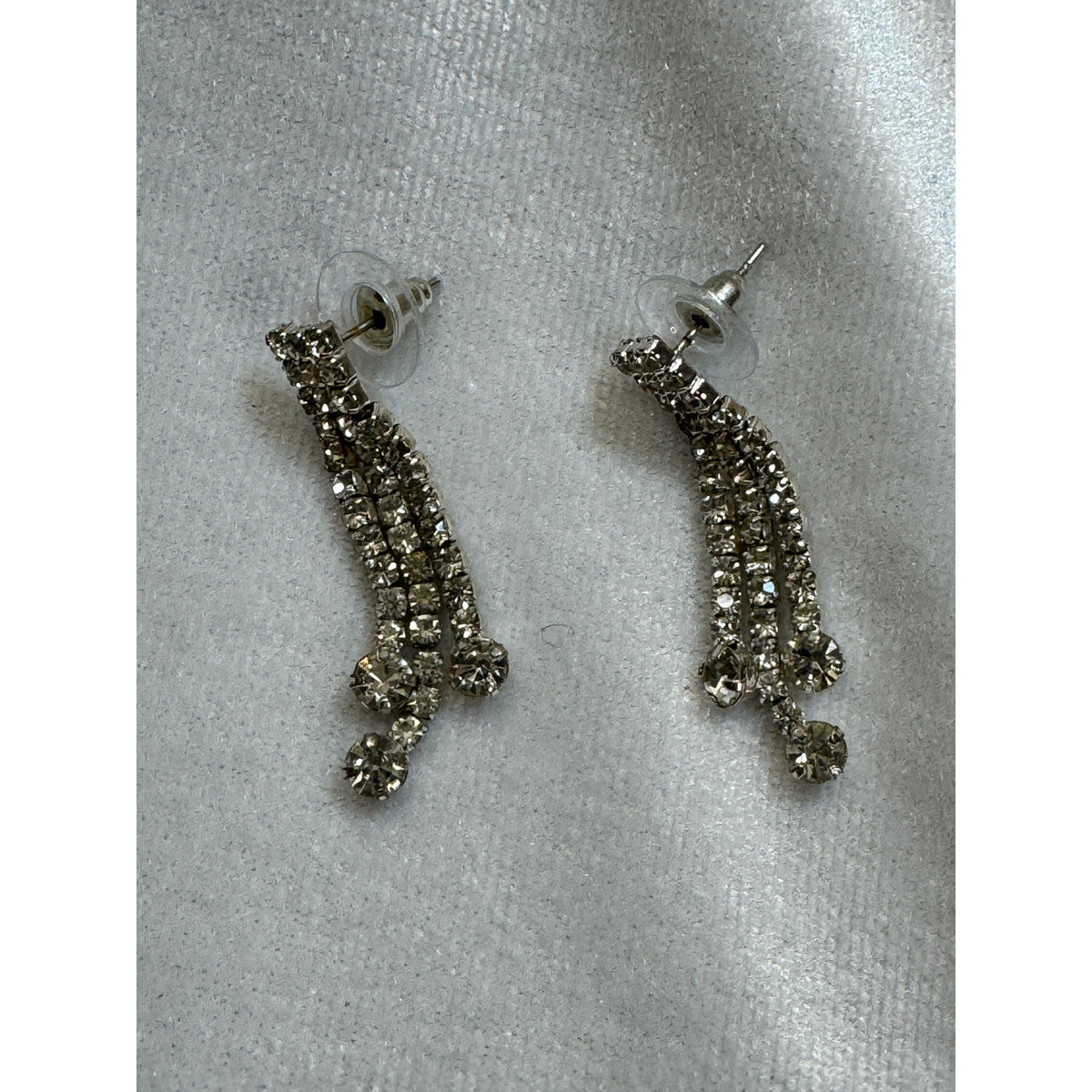 Vintage Clear Rhinestone Dangle Post Earrings Silver Tone Fringe 1.5" E501