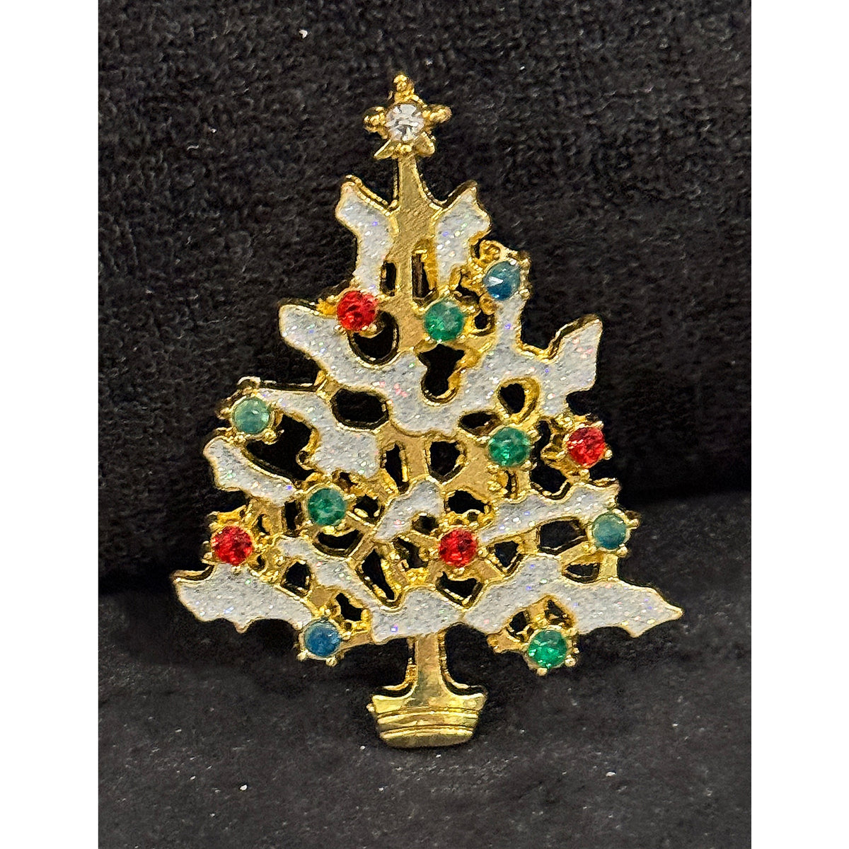 Vintage Christmas Tree Pin Gold Tone with Rhinestones Holiday Brooch CP119