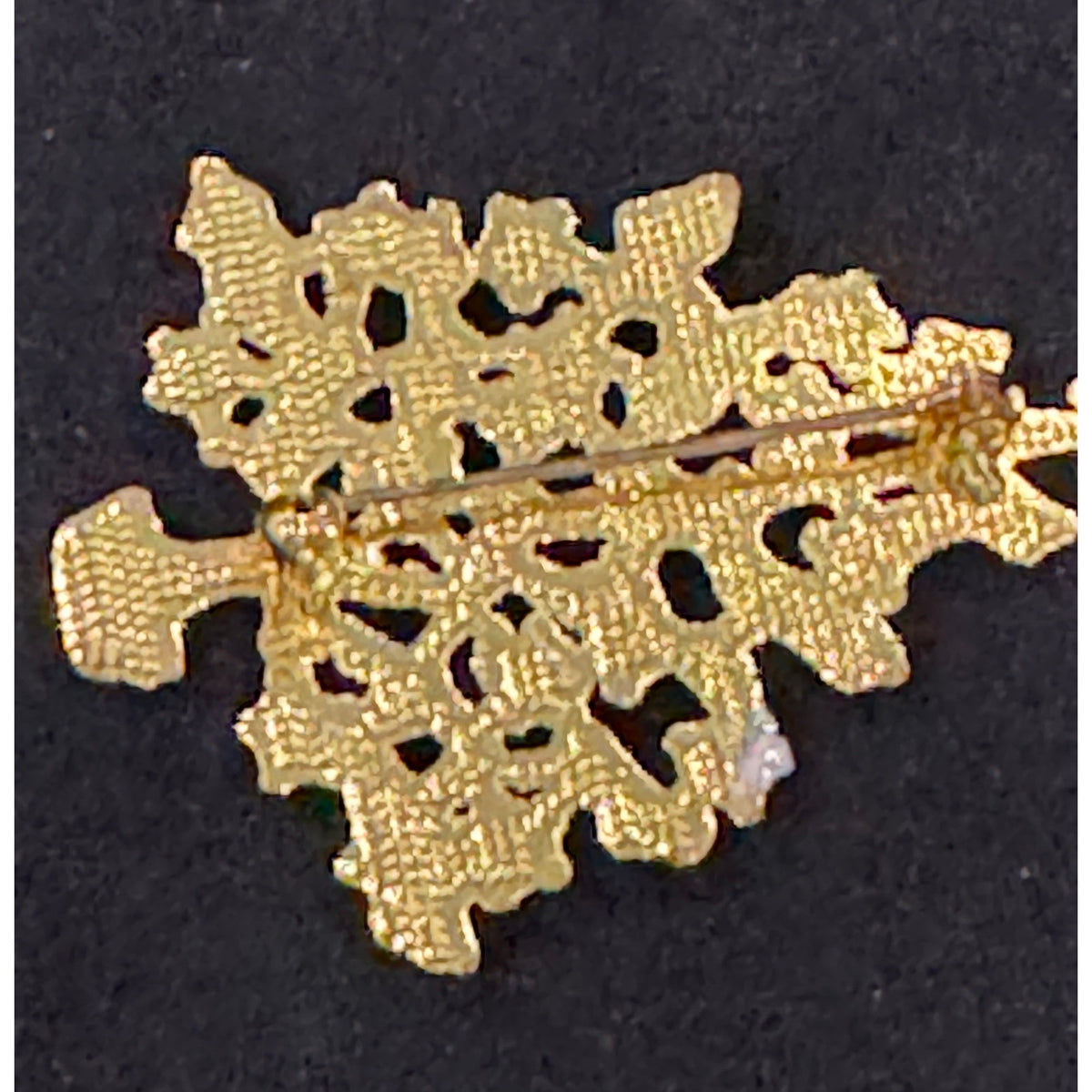Vintage Christmas Tree Pin Gold Tone with Rhinestones Holiday Brooch CP119