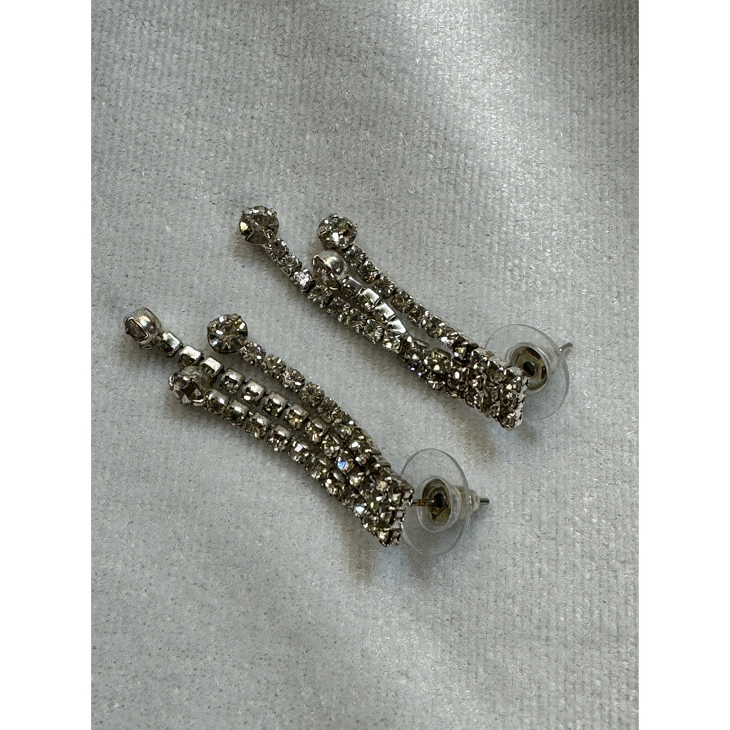 Vintage Clear Rhinestone Dangle Post Earrings Silver Tone Fringe 1.5" E501