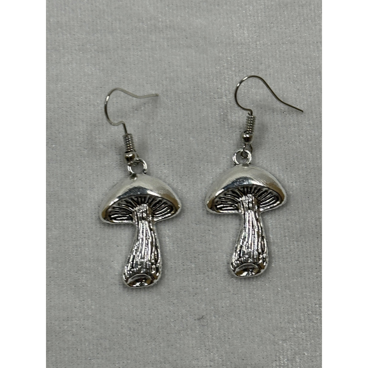 Silver Mushroom Dangle Earrings Woodland Cottagecore Fairycore 1" E269
