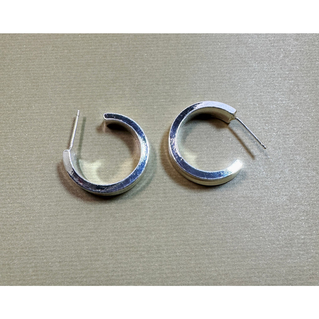 New 925 Silver Plated Hoop Earrings 1 Inch Wide Hoops Droop Proof Backs E310
