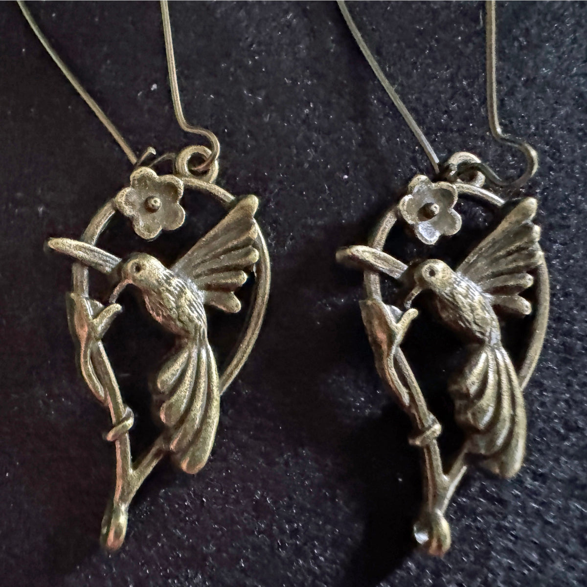 New Antiqued Bronze Bird Dangle Earrings E197