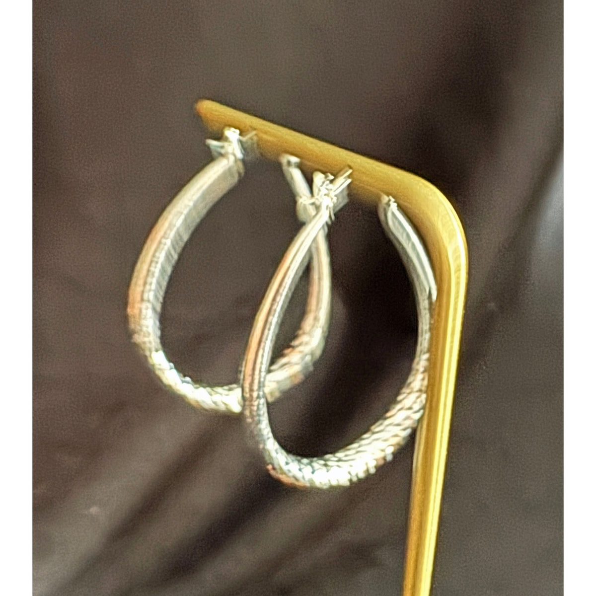 New Large 925 Silver Hoop Earrings with Saddleback Closure E171