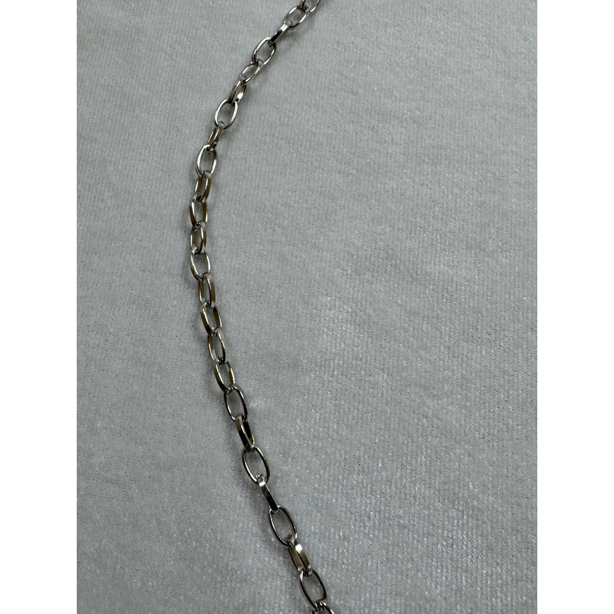 Silver Tone Figaro Link Necklace 26 Inch Long Chain Classic Fashion Jewelry N207