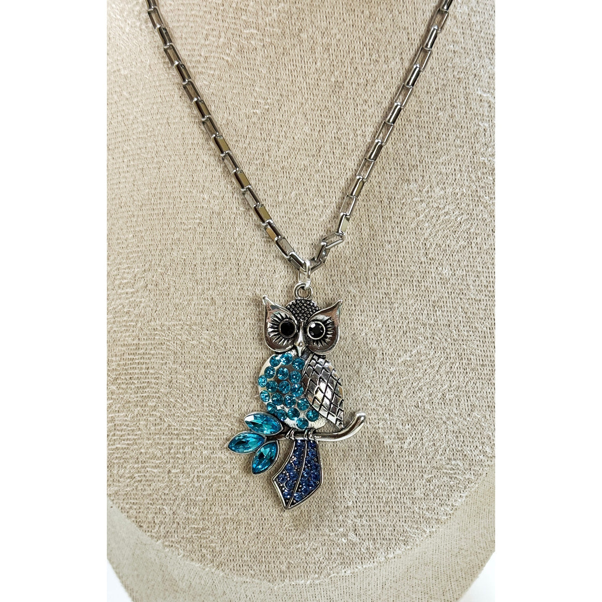 Blue Rhinestone Owl Pendant Necklace Silver Tone 22" Chain N468