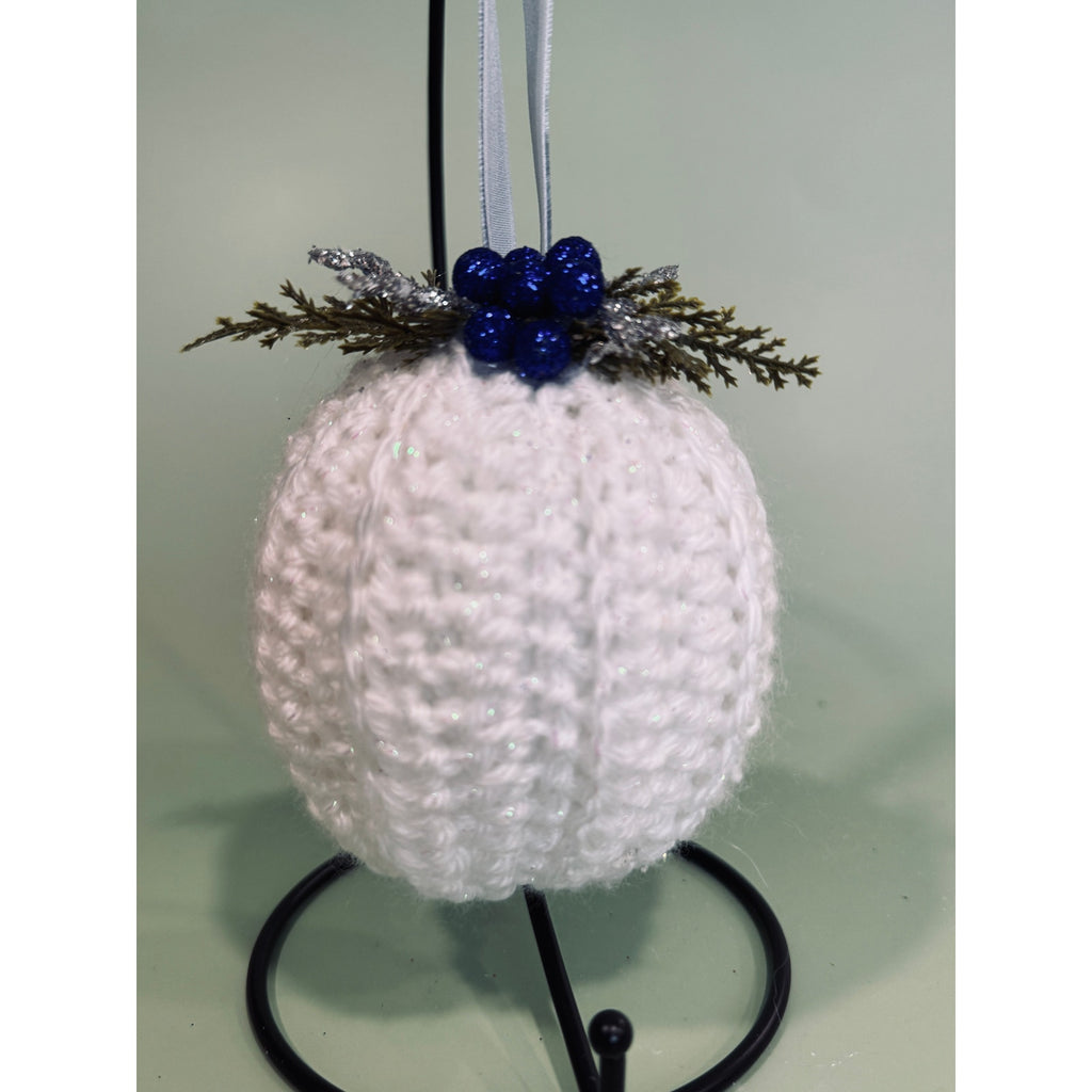 Handmade Crocheted Christmas Ornament Ball Bauble Tree Decoration   CO19