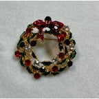 New Christmas Wreath Brooch Pin Rhinestone Red Green Gold 1.5" CP165