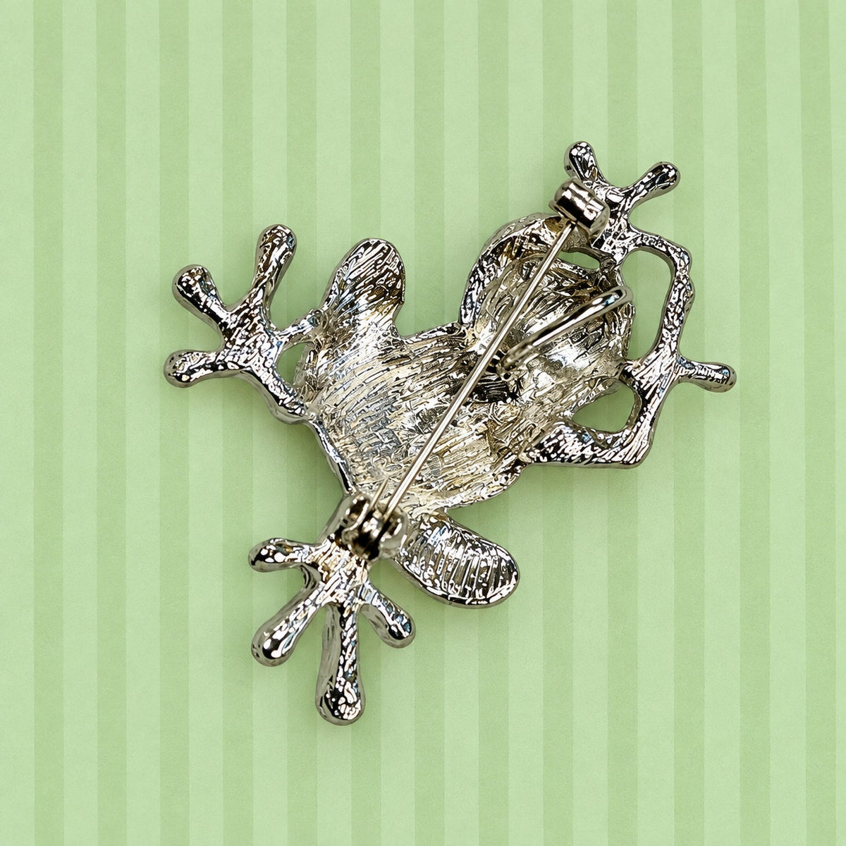 Clear Rhinestone Frog Brooch Pin Silver Tone Lily Pad Nature Jewelry 2" CP184