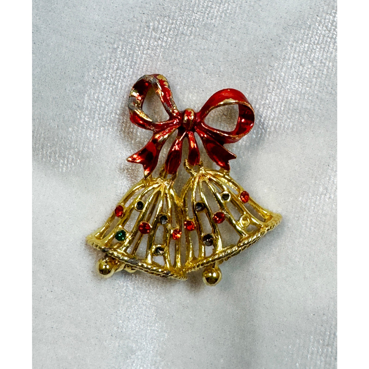 Vintage Christmas Bell Brooch Pin Red Bow Gold Tone Rhinestone Holiday CP194