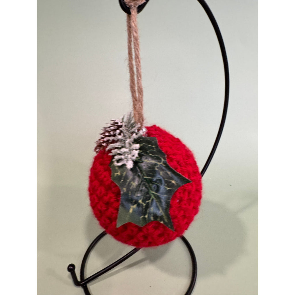 Handmade Crocheted Christmas Ornament Ball Bauble Tree Decoration   CO14
