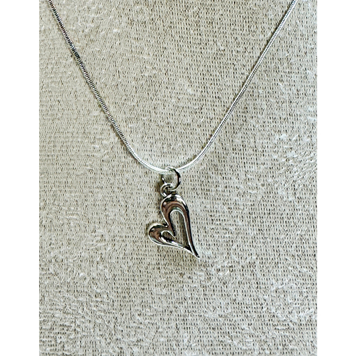 Silver Heart Pendant Necklace 18" Chain Love Romantic Gift Minimalist N464