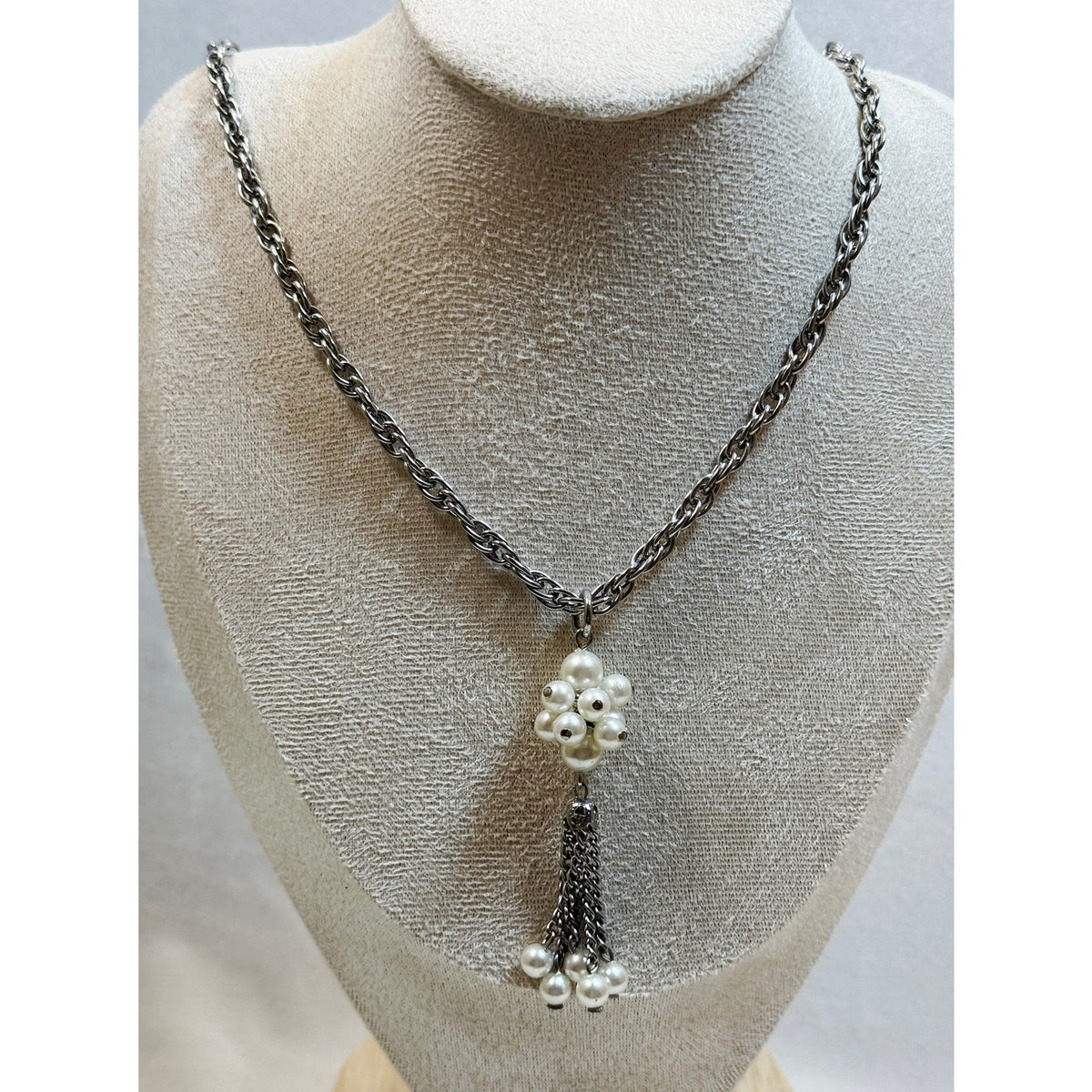 Vintage Faux Pearl Tassel Necklace Silver Tone 22" Chain Statement  N142