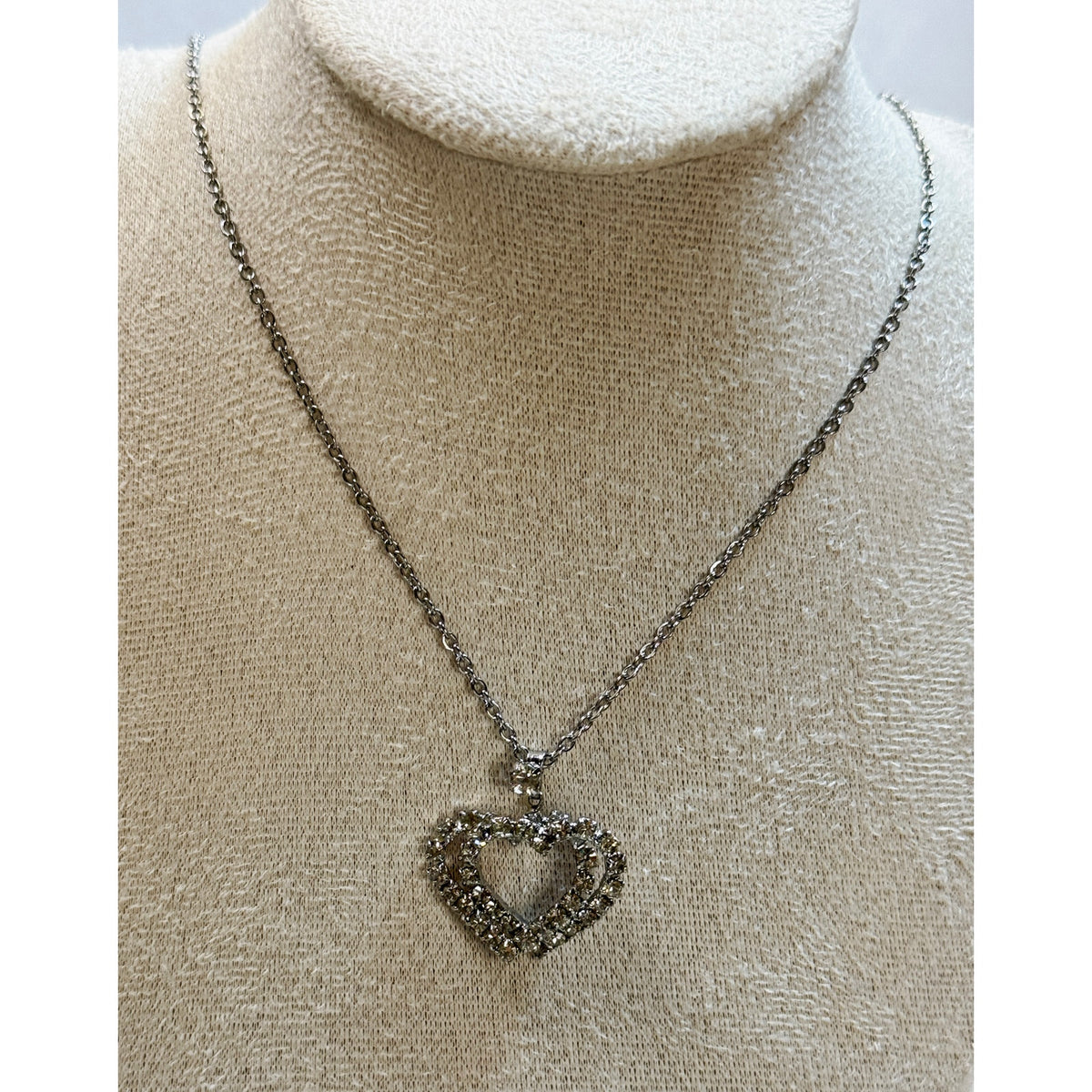 Vintage Double Heart Rhinestone Pendant Necklace Silver Tone 20" Chain N453