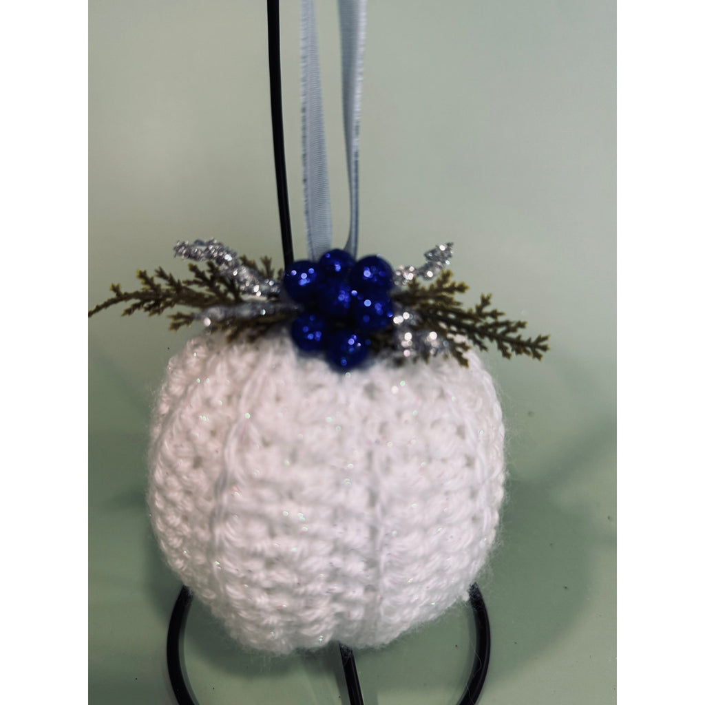 Handmade Crocheted Christmas Ornament Ball Bauble Tree Decoration   CO19